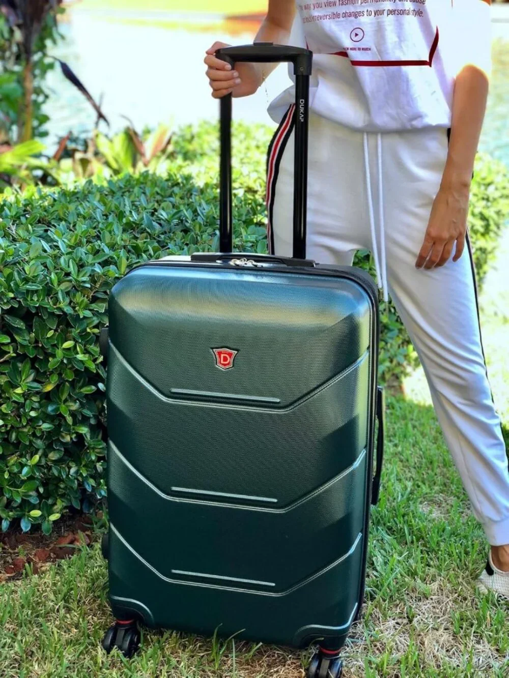Lightweight 26-Inch Hardside Spinner Luggage - Stylish Green Travel Suitcase